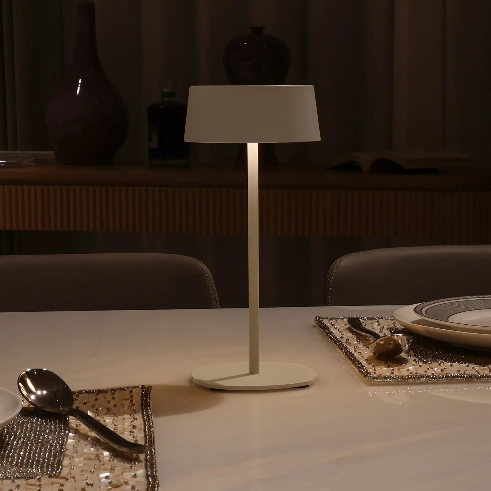 BHOTL High-Quality Metal Table Lamp, Book Lamp, Wireless, Waterproof, Touch Switch, Minimalist Aesthetic, Lightweight